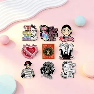 Pin's « Make Art Not War »